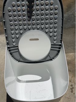 Cat litter box