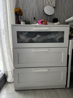 White 3-Drawer Dresser with Glass Panel