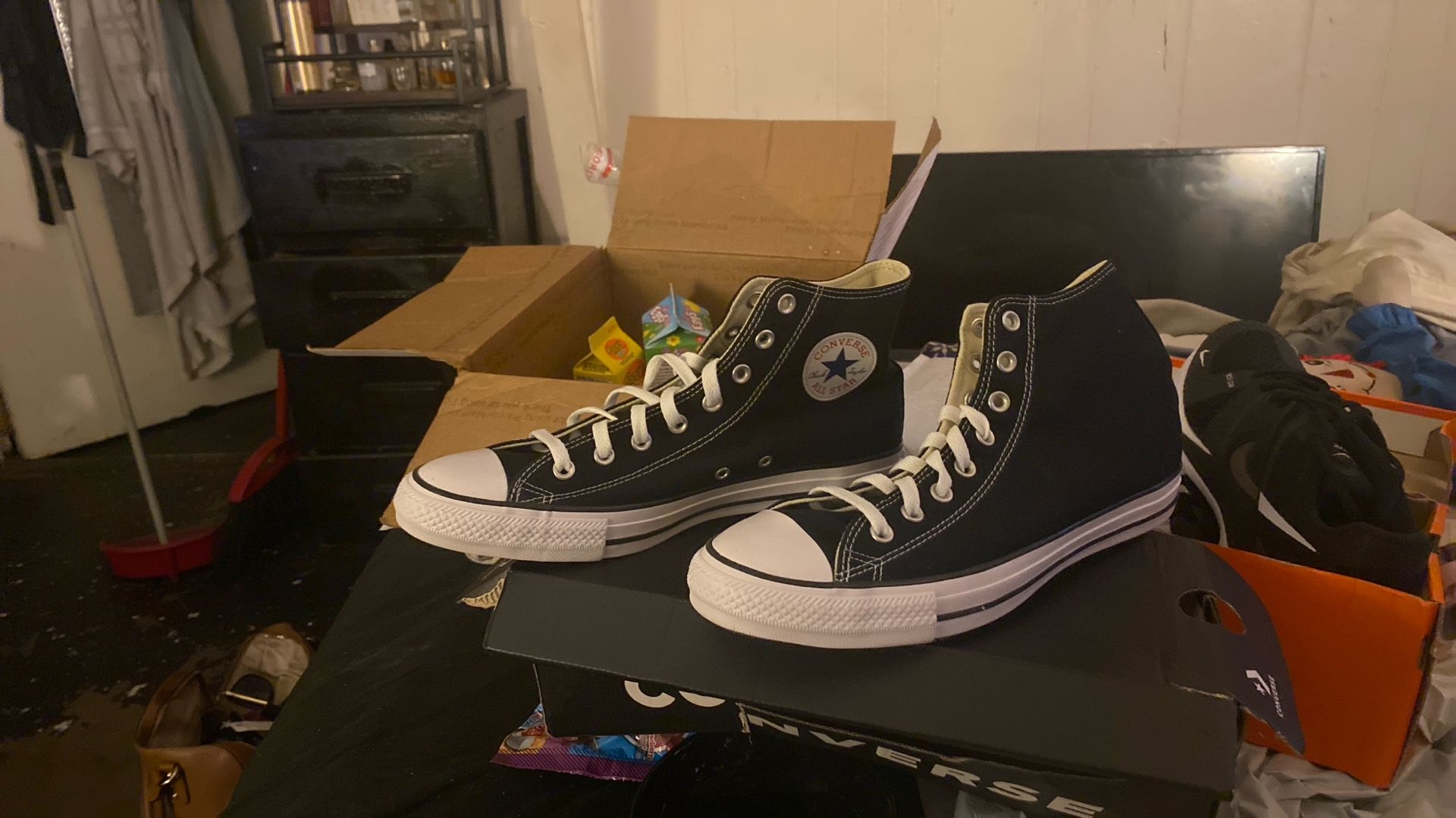 Brand New Men’s Converse 