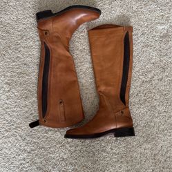 Brand New Emanuele Crasto Boots Size 39