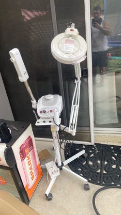 Facial machine