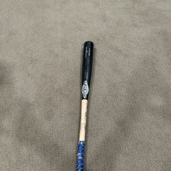 MT27 Maple Wood Bat