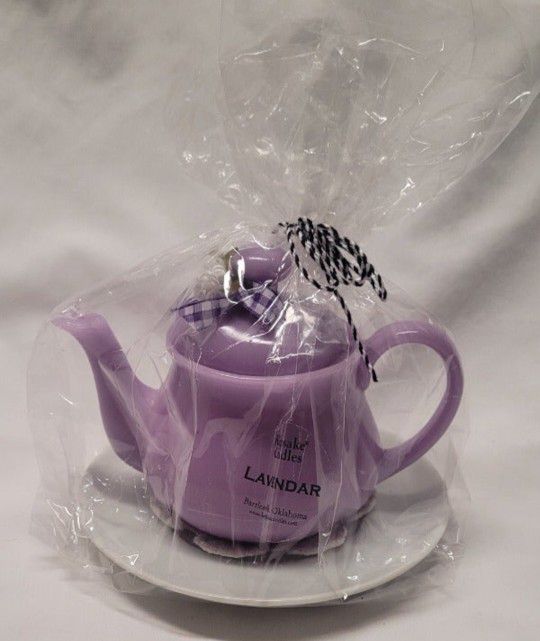 Keepsake Tea Pot Candle Lavender Scent, New