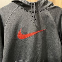 Nike medium hot sale hoodie size