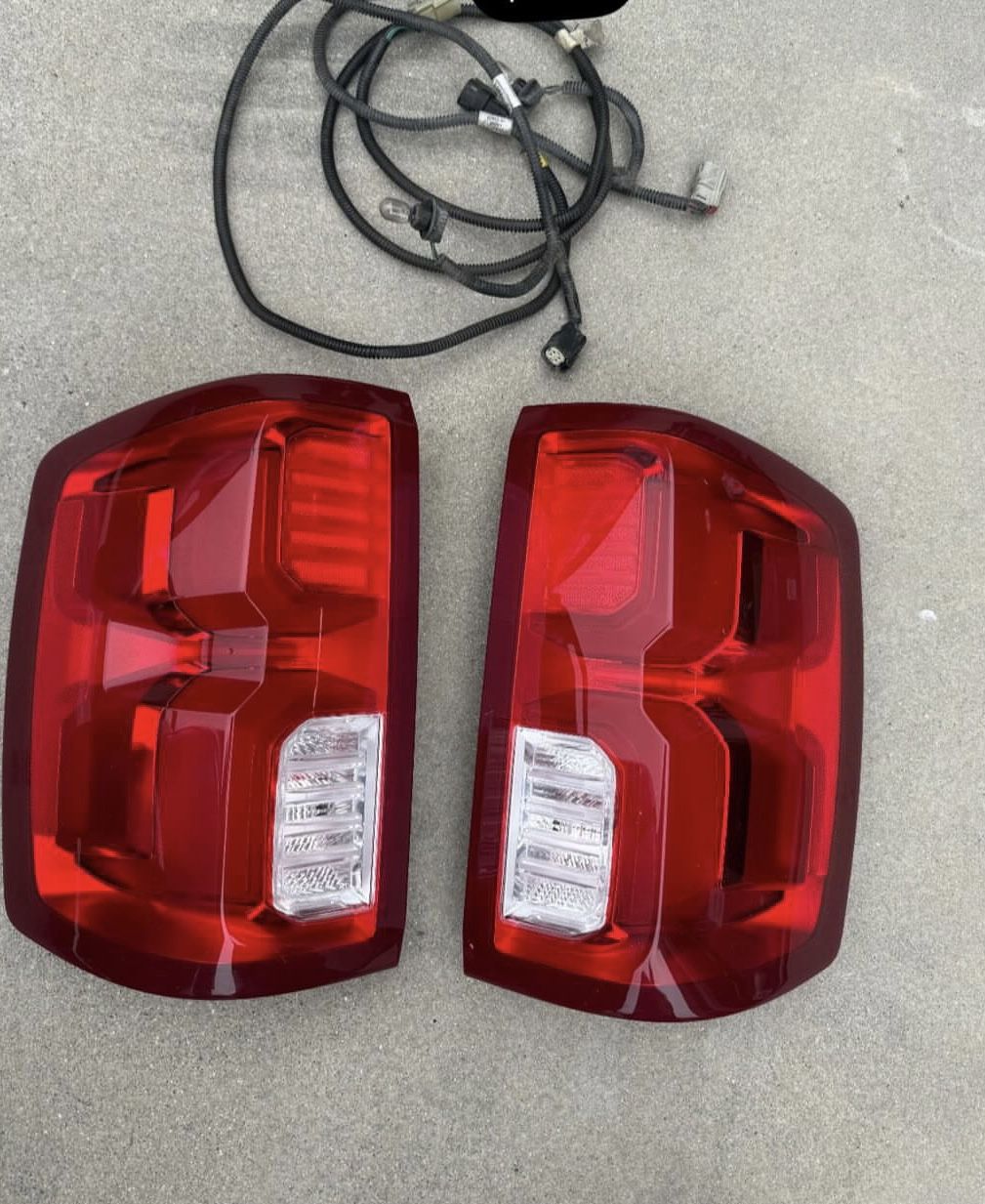 Chevy Silverado LED Oem Gm Tail Lights 2014/2018
