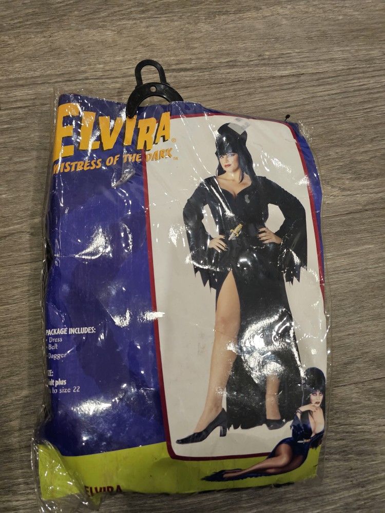 ELVIRA Costume