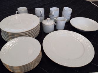Faberware China Set For 8