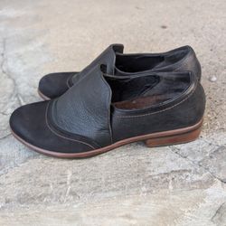 Naot Angin mixed leather and suede loafer size 9 