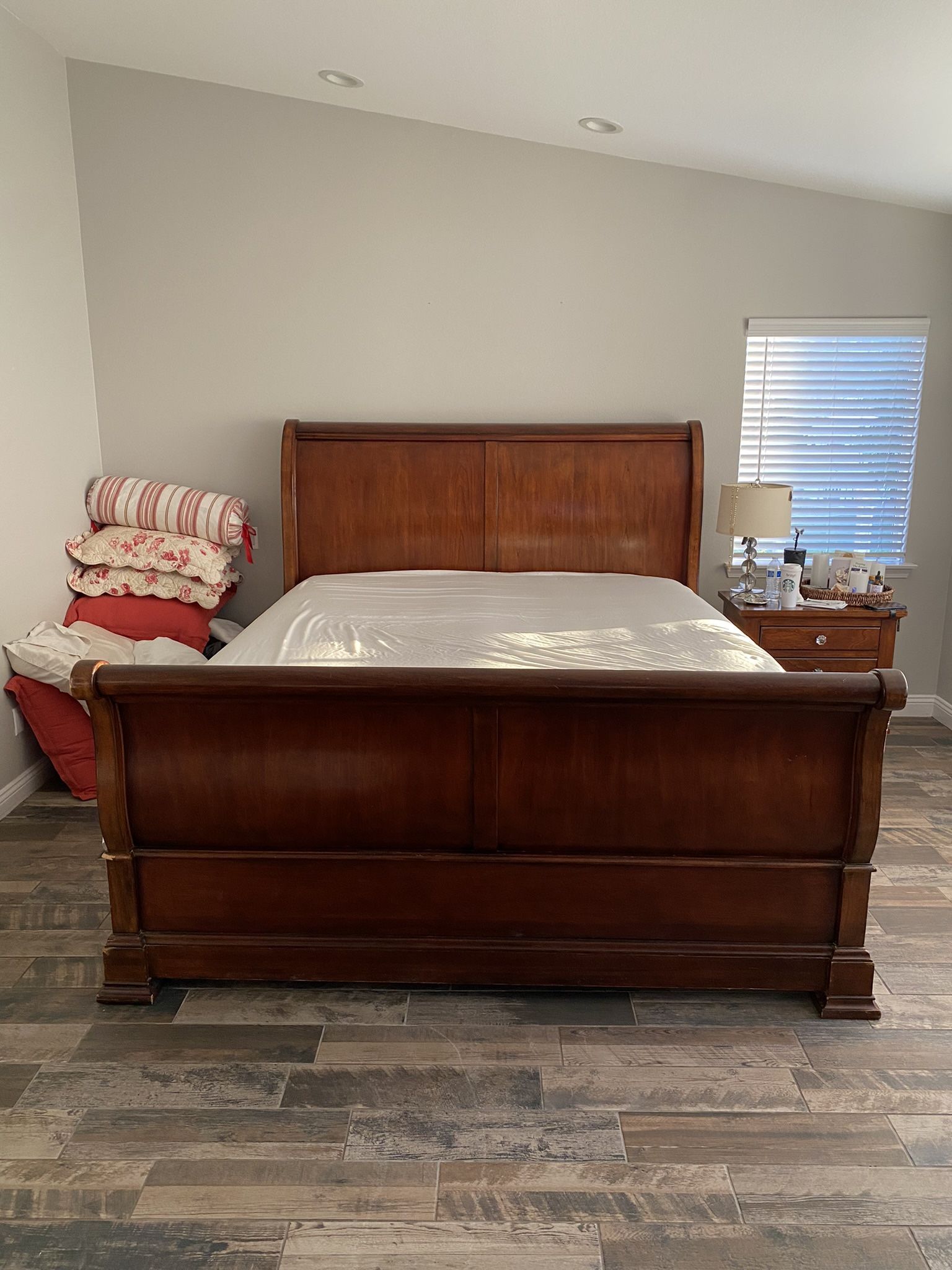 Ethan Allen Cal King Bed Frame Sleigh Bed