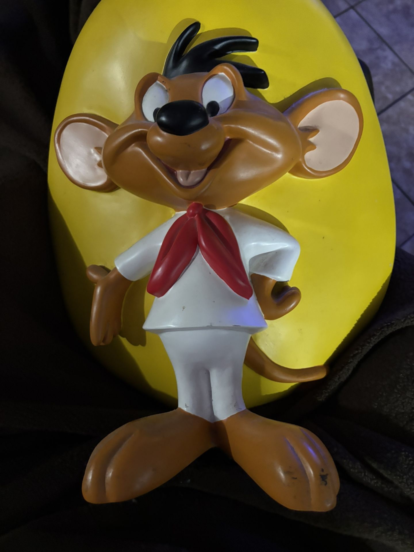 EXTREMELY RARE VINTAGE SPEEDY GONZALES STATUE