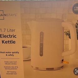 Mainstays White 1.7 Electric Kettle