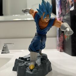 Vegito Blue Statue