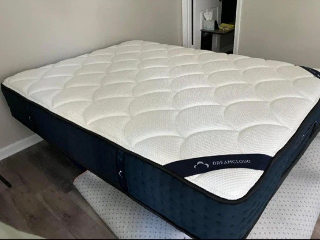 Newer Queen Dreamcloud Hybrid 12" Mattress, Boxspring and Metal Bed Frame