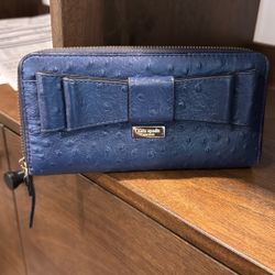 👜 Kate Spade Charm City Bow Wallet – Navy Blue – Elegant & Classic 