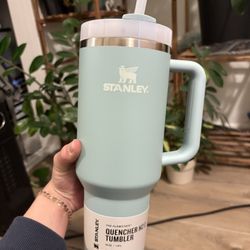 Stanley Flowstate Quencher Tumbler 