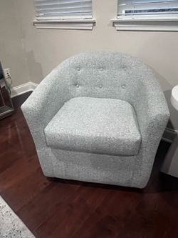 2 Swivel chairs