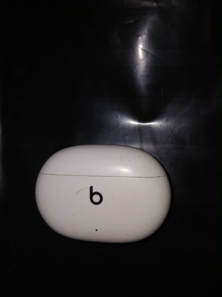 Beats Studio Buds