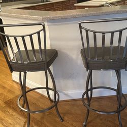 2 Swivel Bar Stools