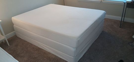Box-spring bed with 2 mattresses