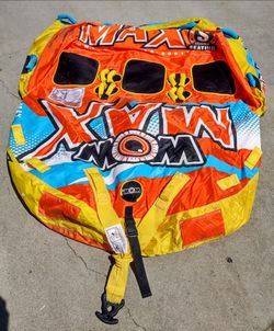 Wow Max Inflatable Heavy-Duty Towable Deck Tube Raft