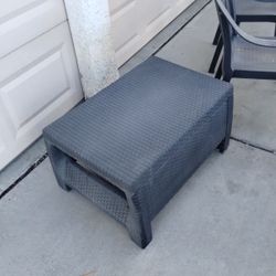 OUT DOOR COFFEE TABLE