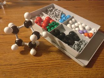 Organic chemistry molecule kit