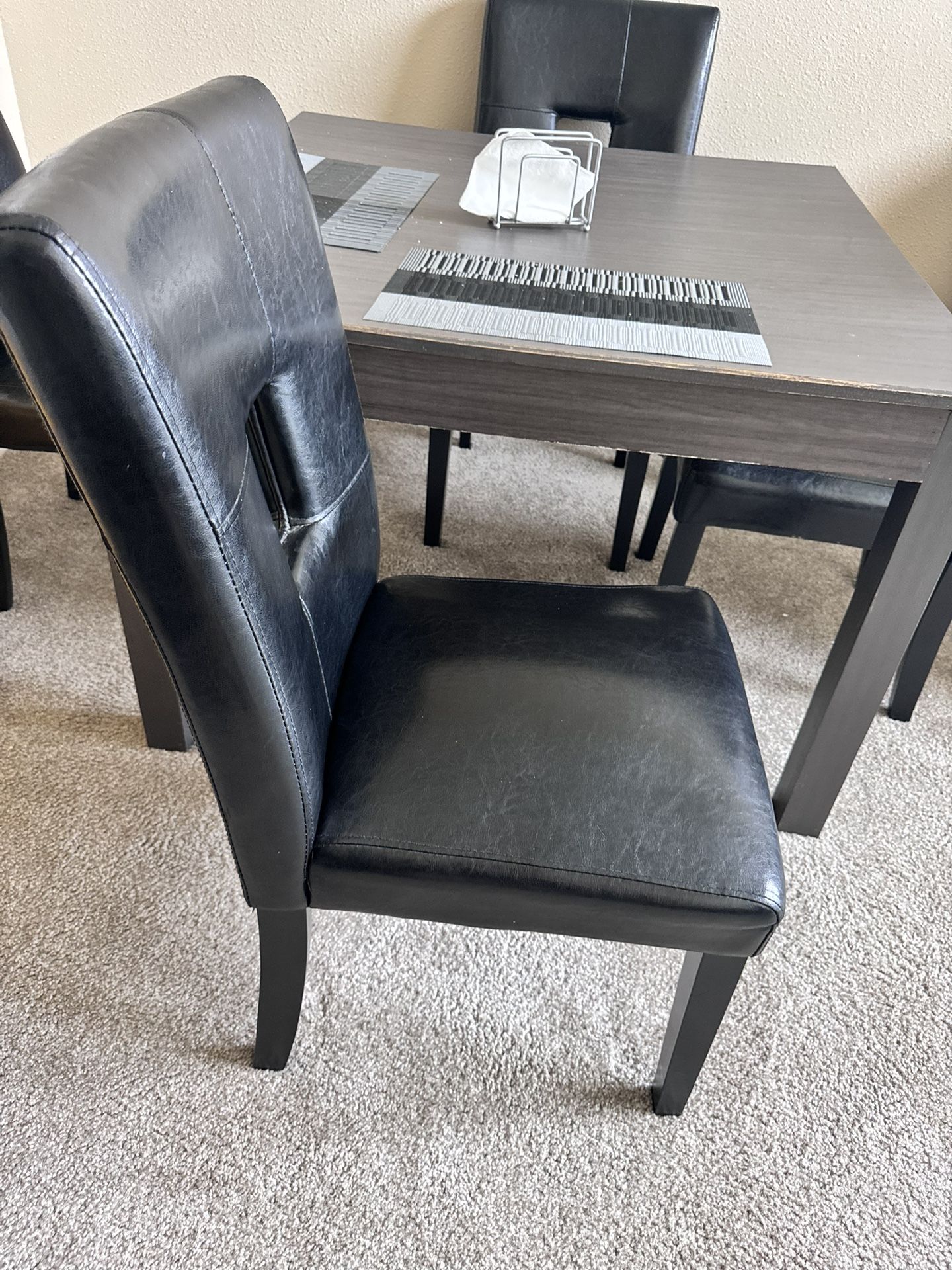 Dining Table & Chairs