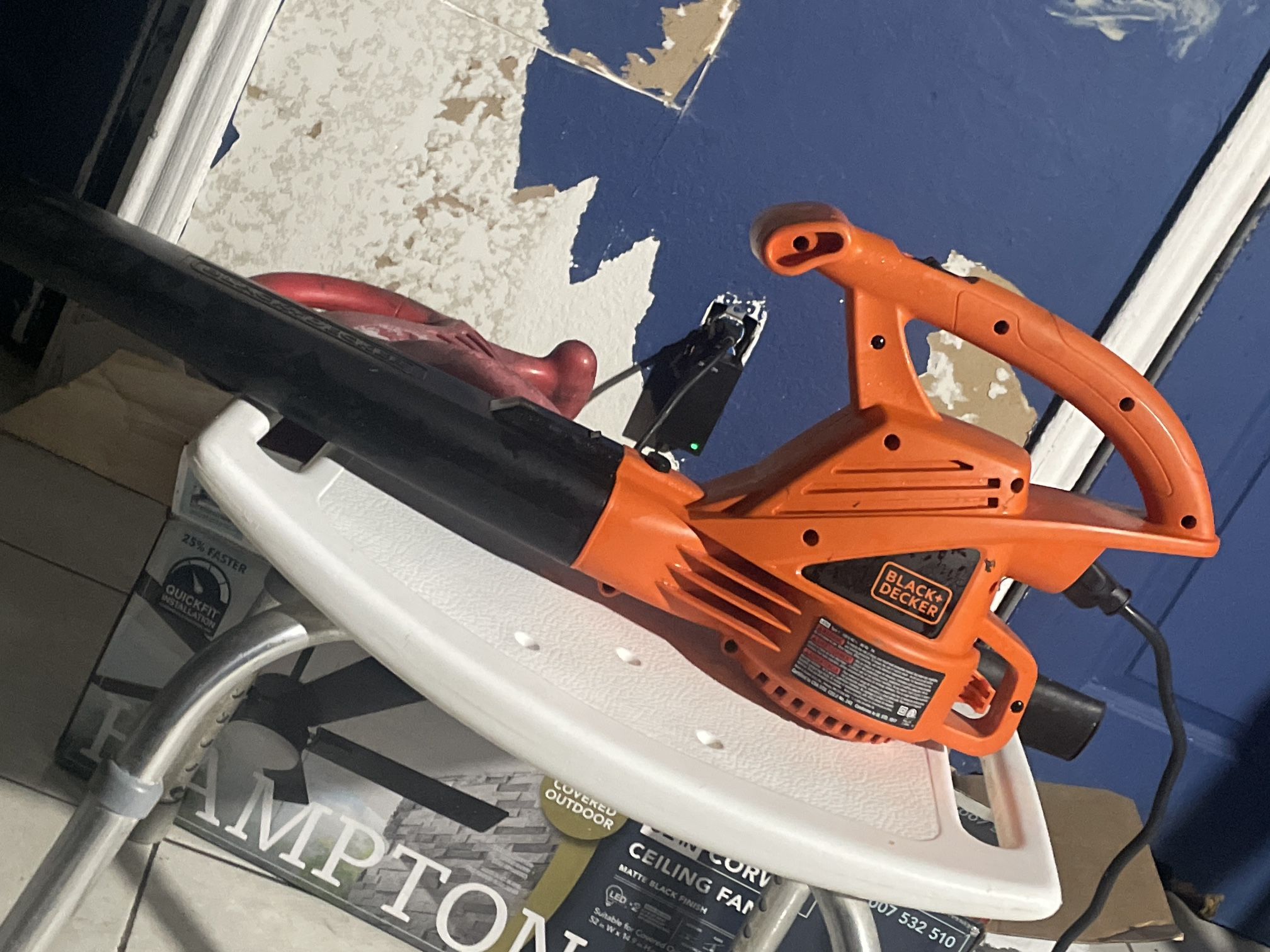 Leaf Blower
