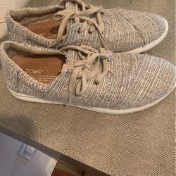 10W Women’s Toms