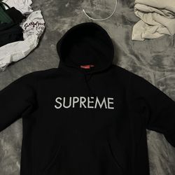 Supreme hoodie