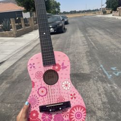 FIRST ACT DISCOVERY GUITAR 