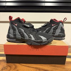 Nike Air DT Max 96 “Falcons” - Black / White / Team Anthracite / Metallic Silver / Fire Red - USED / MINT CONDITION (MENS SIZE 12) 