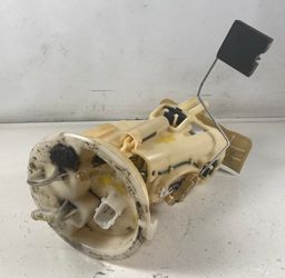 BMW E46 330 325 323 FUEL PUMP ASSEMBLY