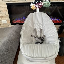 Mamaroo Multi motion Baby Swing