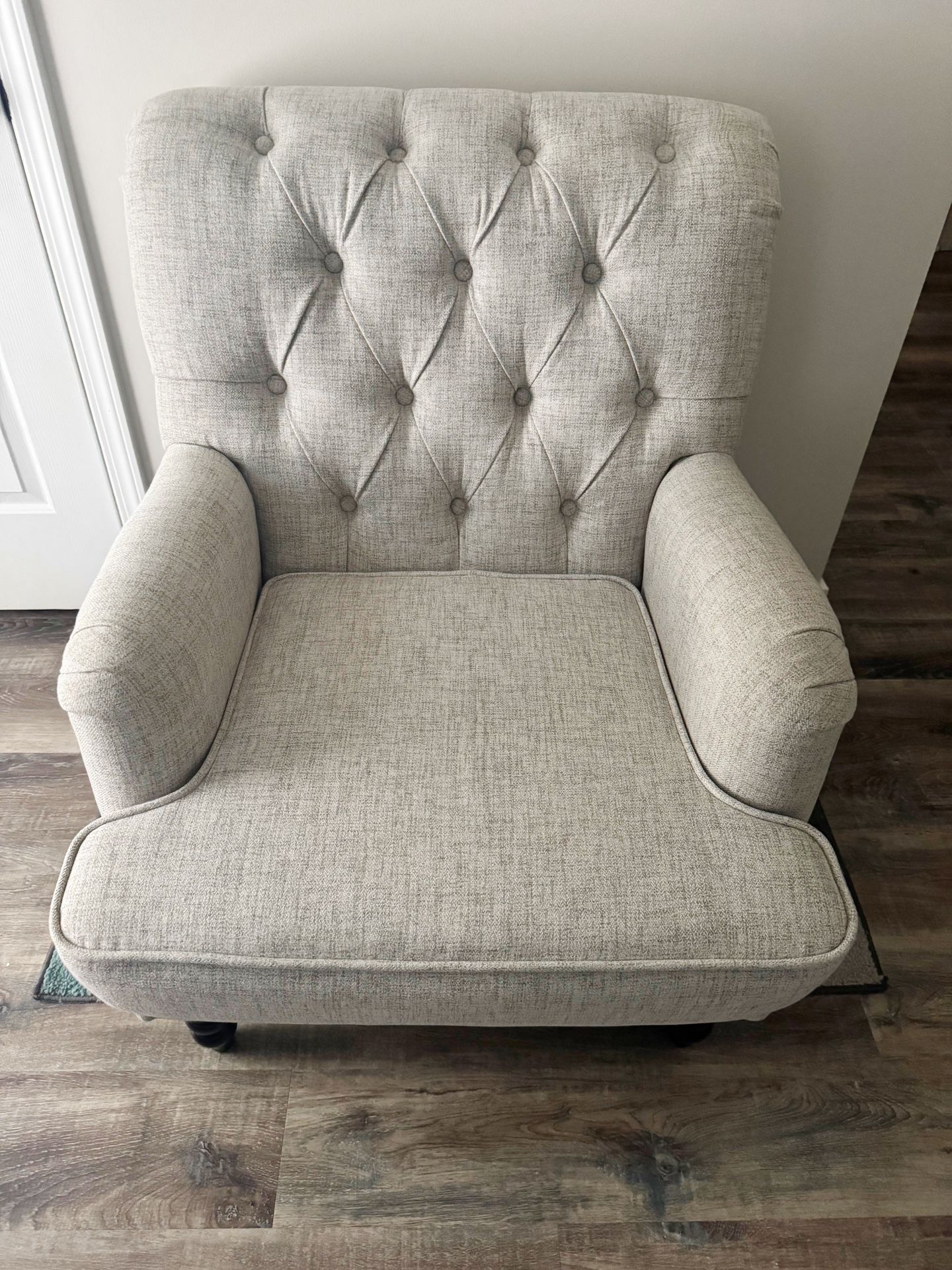Oversized Ashley Tartonelle Tufted Accent Chair with Nailhead Trim in Ivory