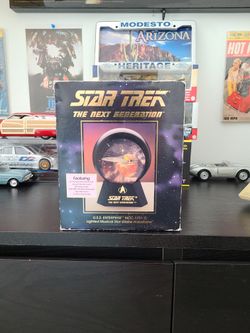 Star Trek Lighted Globe With Music 