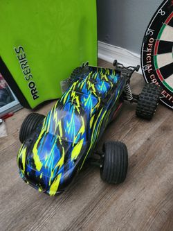 Traxxas Rustler XLT 4×2.