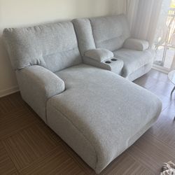 Ashley Acklen Place Sectional w/ Power Recliner – Excellent Condition