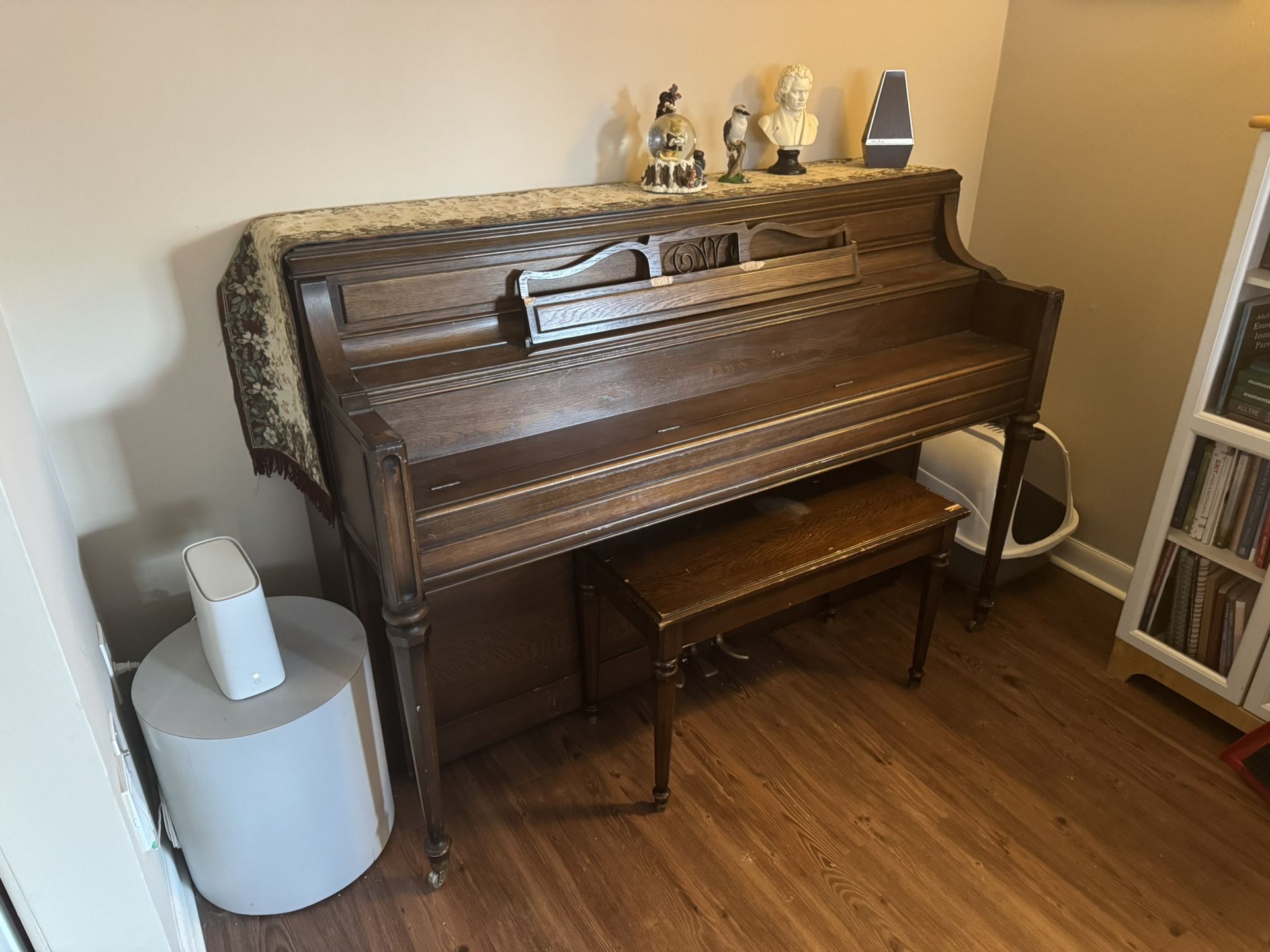 Upright piano