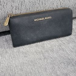 MICHAEL KORS LARGE LEATHER WALLET