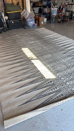14'x 9.5' Area Rug