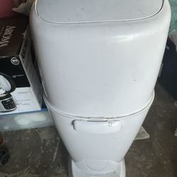Diaper Genie 