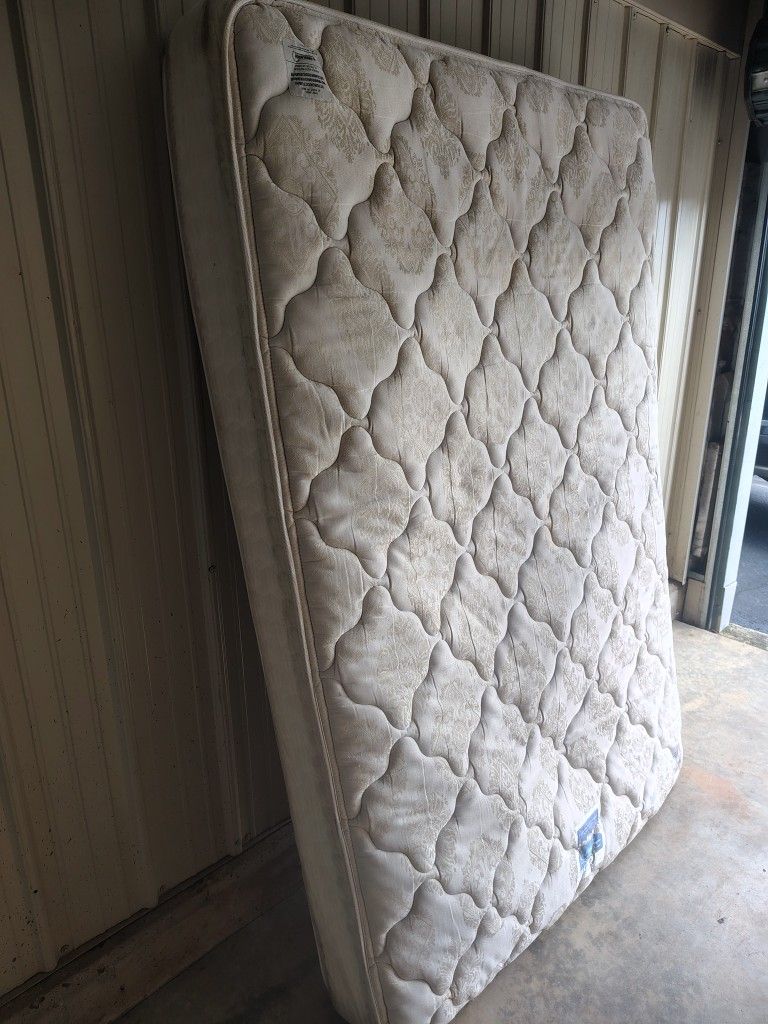 Full Plush Mattress by Serta (Delivery Option)