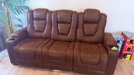 5 recliner Brown Leather Power Reclining Home Theater Seating + Lift-Top Coffee Table