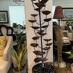 Beautiful Leafs  Fountain Brand New Indoor Or Out Door. 