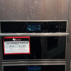 Monogram 5 In 1 Advantium Oven.  