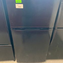 SEASONS  STMR183PE1B 18.3 Cu. Ft. Refrigerator Air Conditioner 08 K5