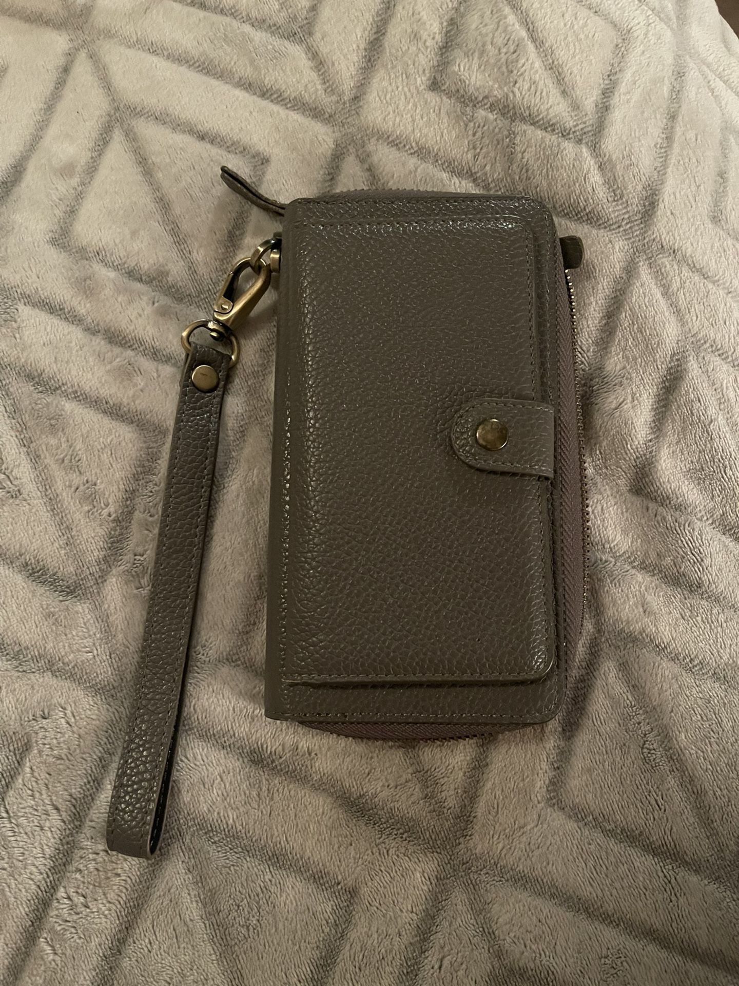 Gray Leather Wallet/Wristlet