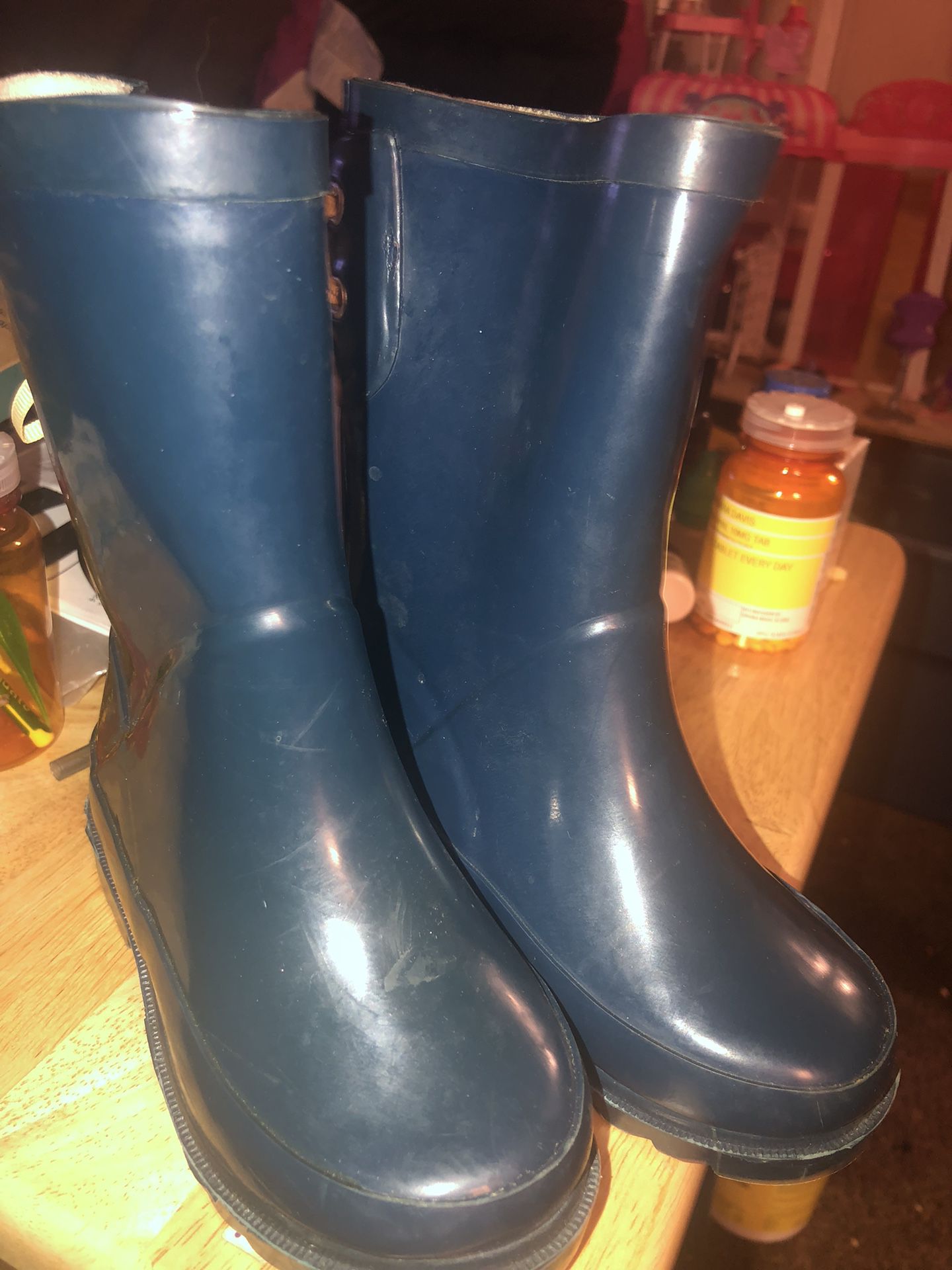 Western Chief Navy And Bows Rain Boots. Size 7/8C