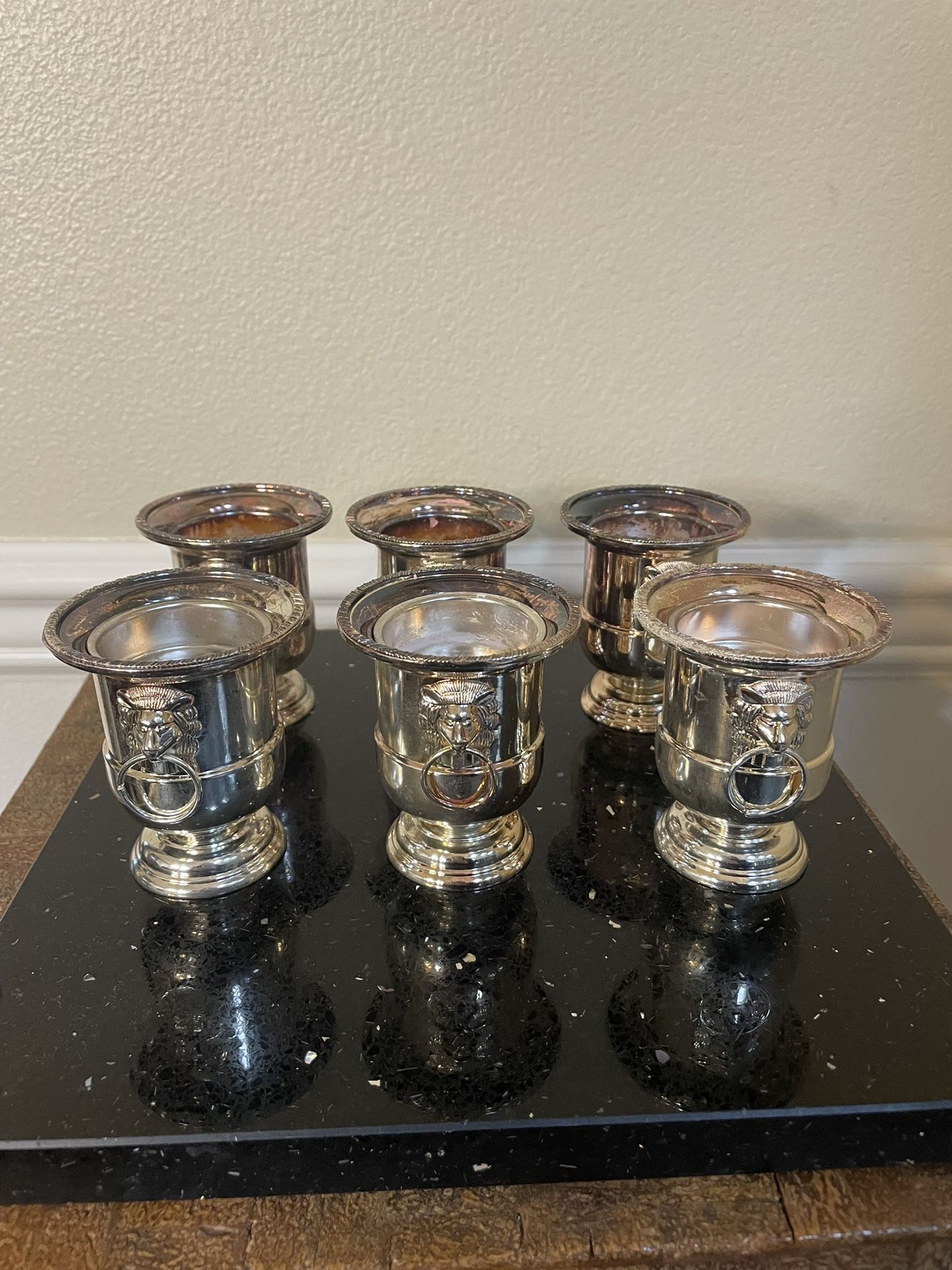 Set of 6 Viners Sheffield England Silver Plated Cigarette/ Toothpick Lions Head Rings